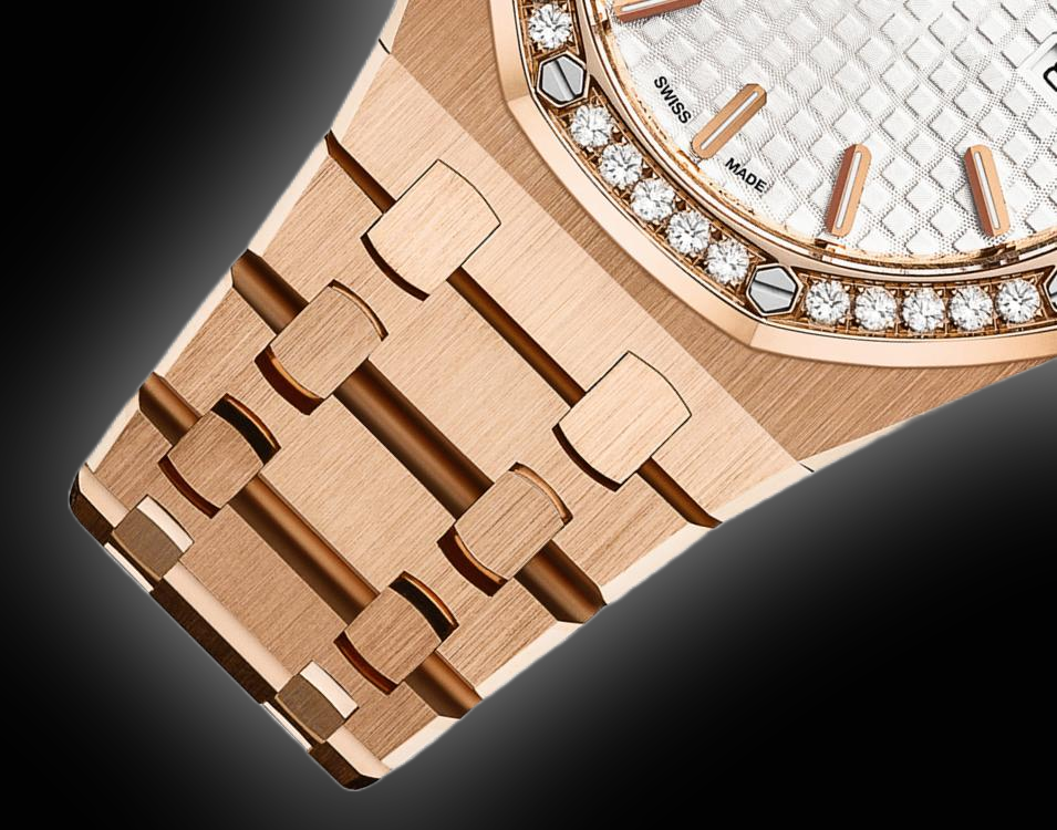 Audemars Piguet Royal Oak 67651 Silver Dial, 18 Carat Pink Gold