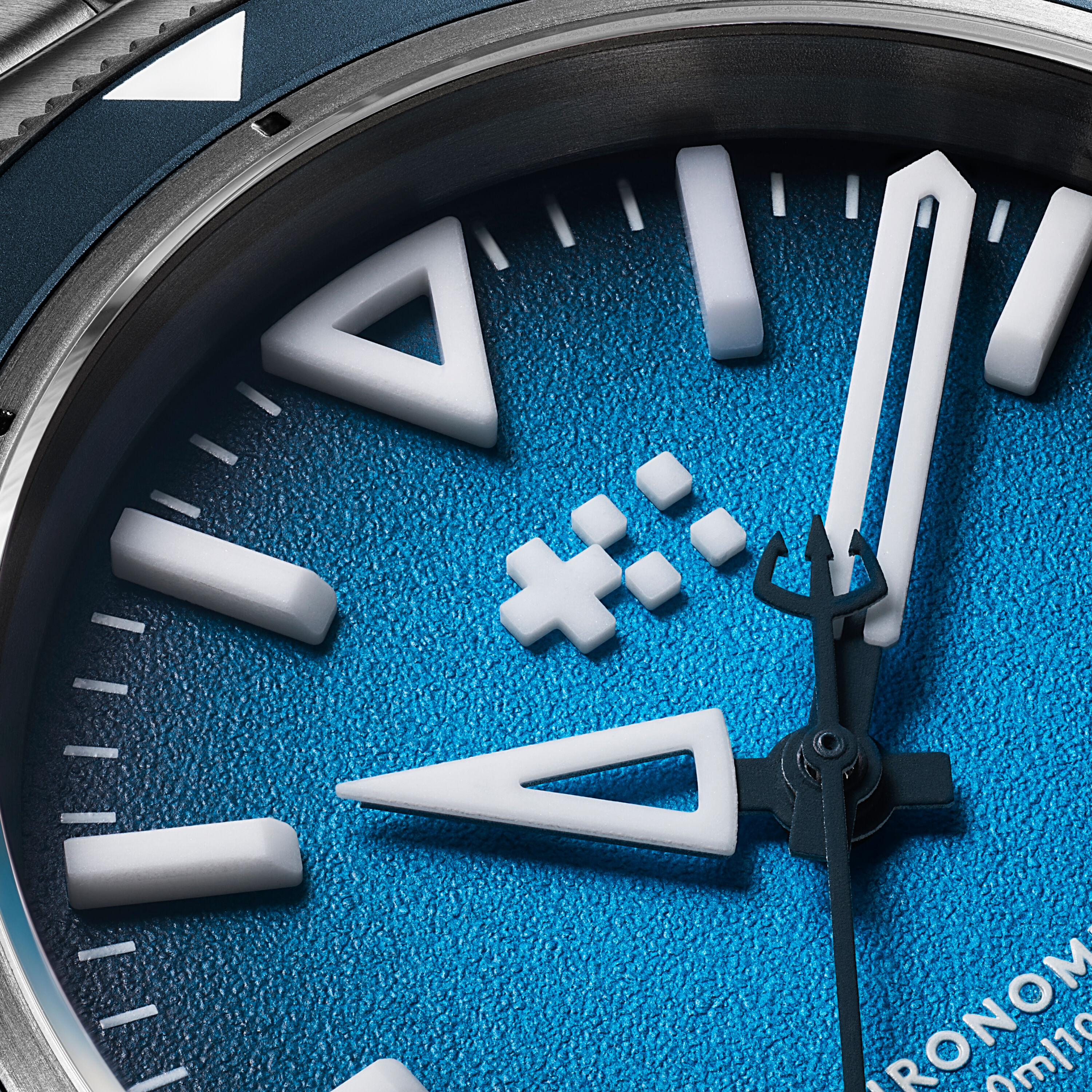 Christopher Ward Trident C60 Blue Dial, Titanium, 41.0 mm, Lumière