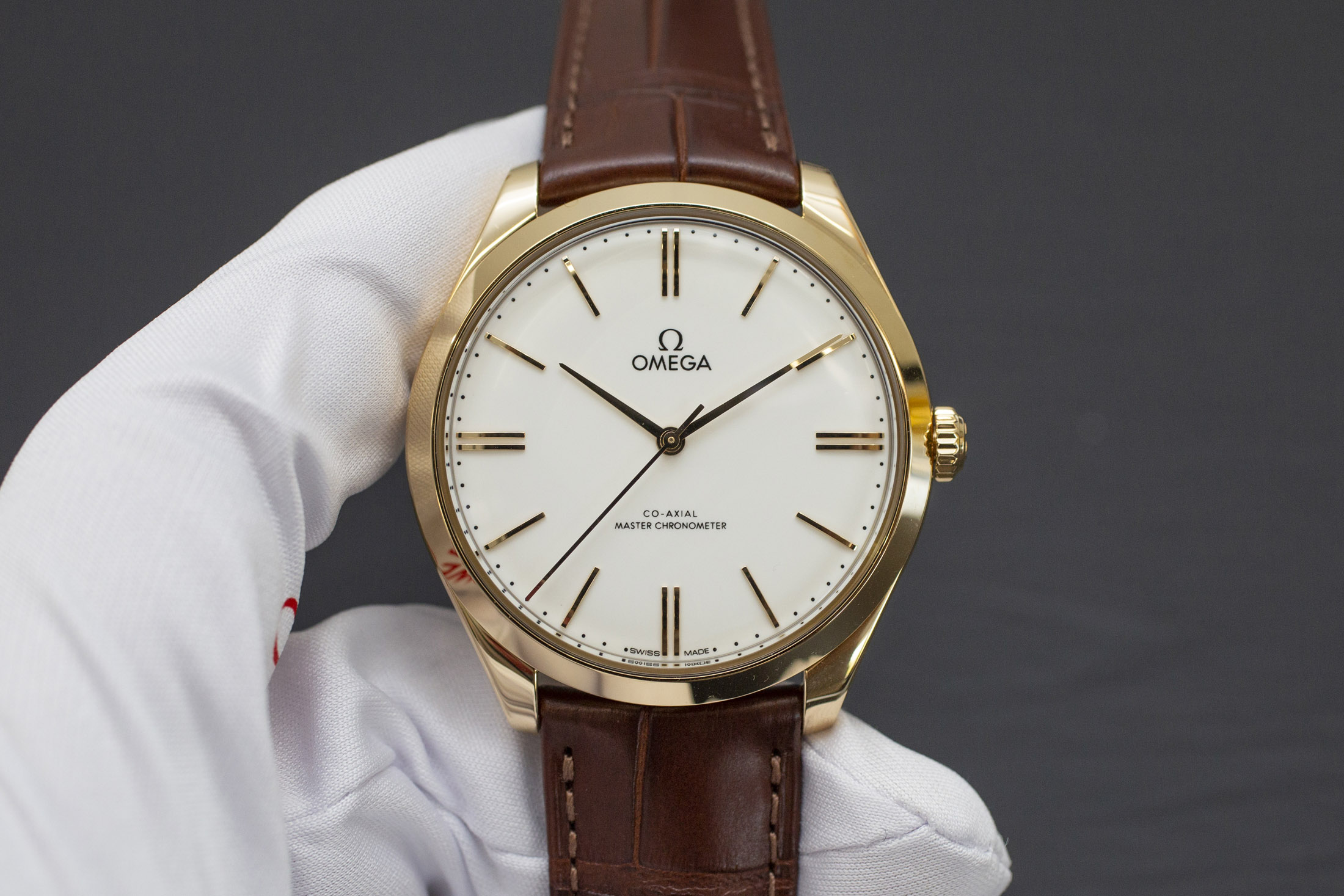 Omega De Ville Trésor 435.53 White Dial, 18K Yellow Gold, 40.0 mm