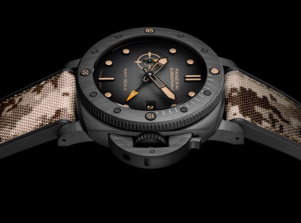 Panerai Submersible Quarantaquattro 01513 Black Shaded Dial