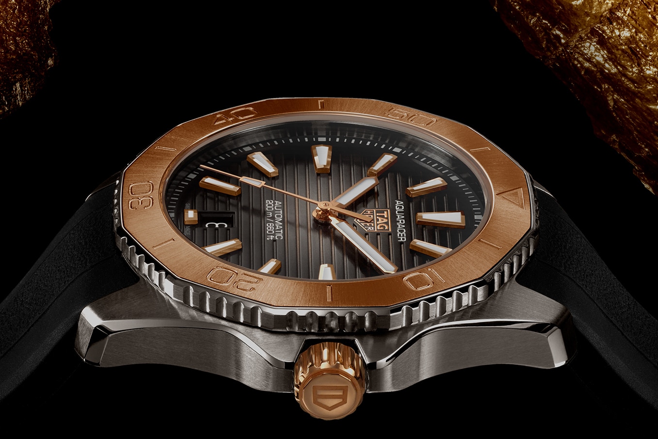 TAG Heuer Aquaracer FT6199 Black Dial, Gold, Date, Rubber