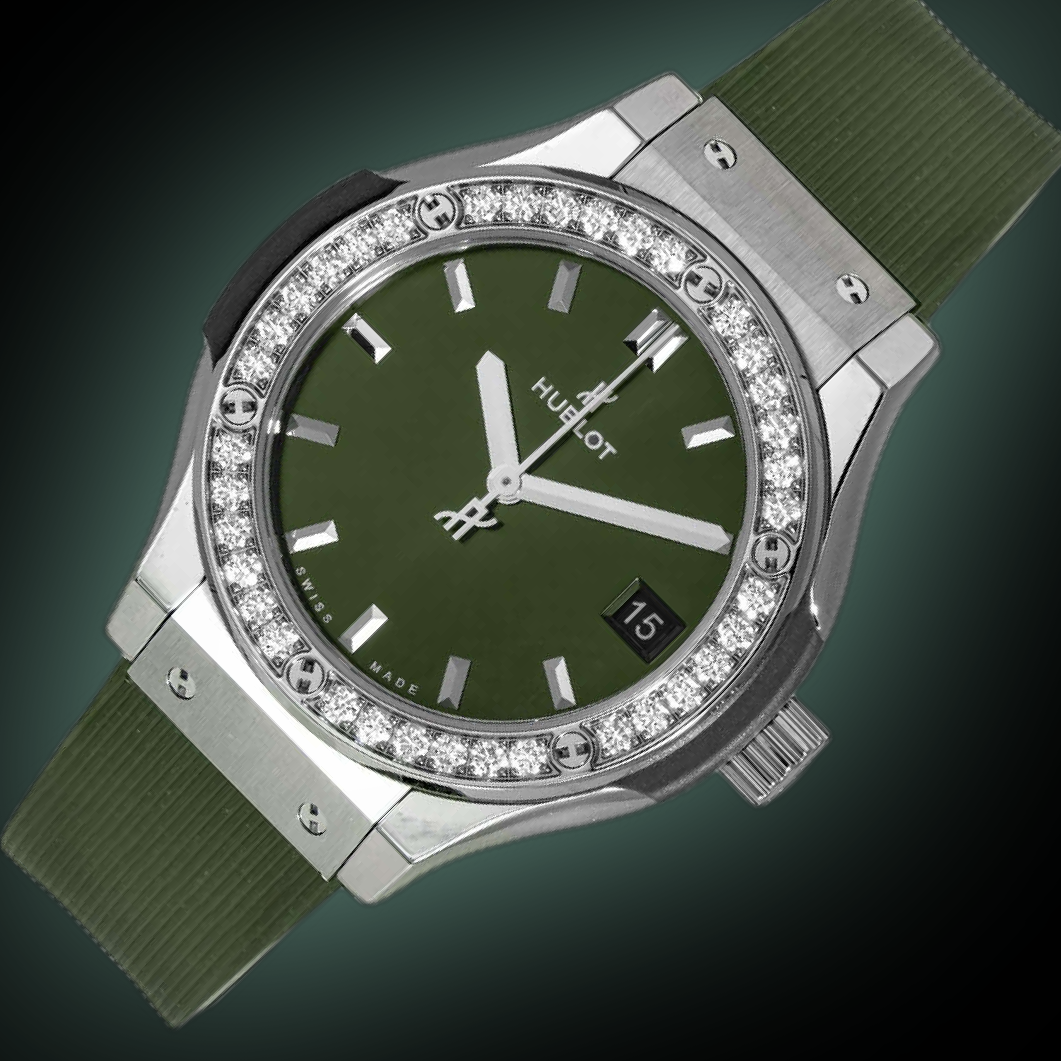 Hublot Classic Fusion 581.NX.8970.RX.1104 Green Dial, Titanium