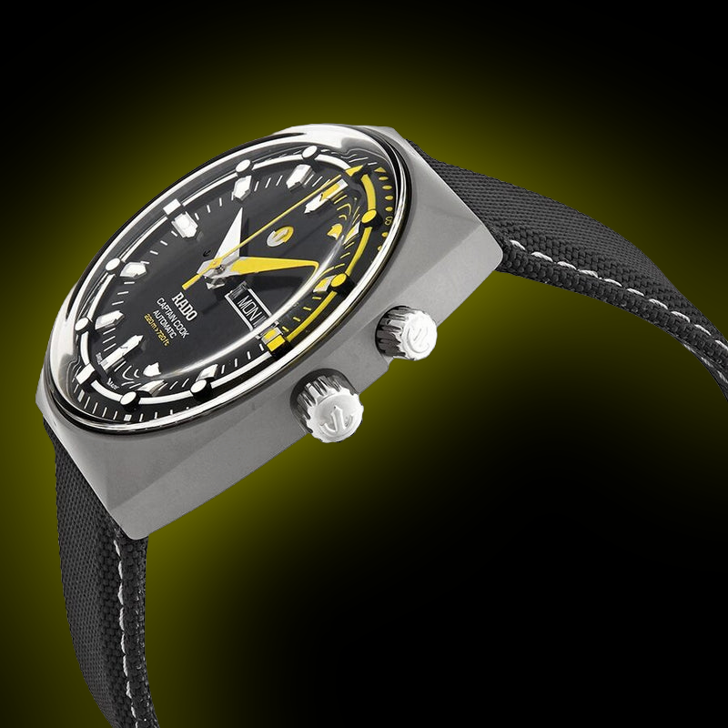 Rado Captain Cook R33030176 Black Dial, Hardened Titanium, Mkiii