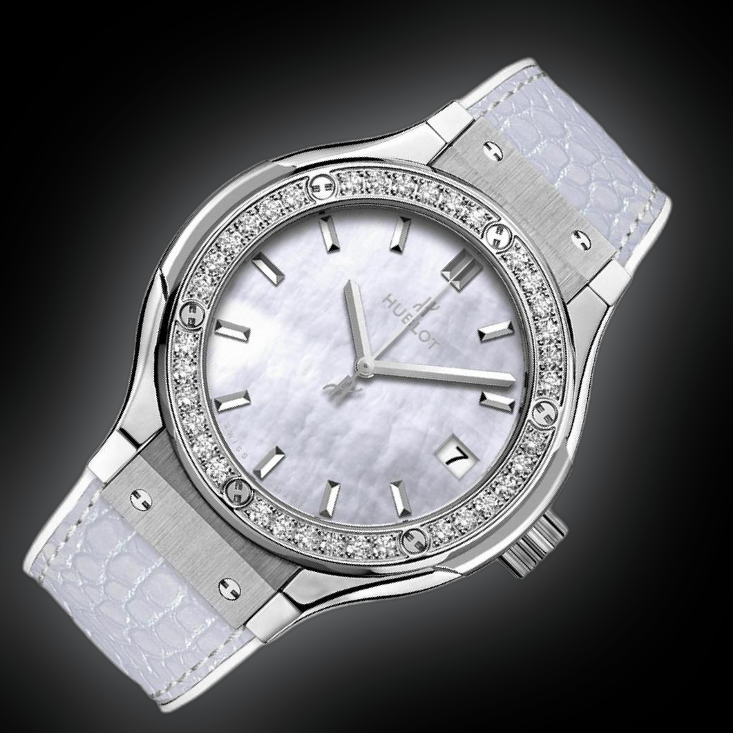 Hublot Classic Fusion 33 581.NE Mother-Of-Pearl Dial, Titanium