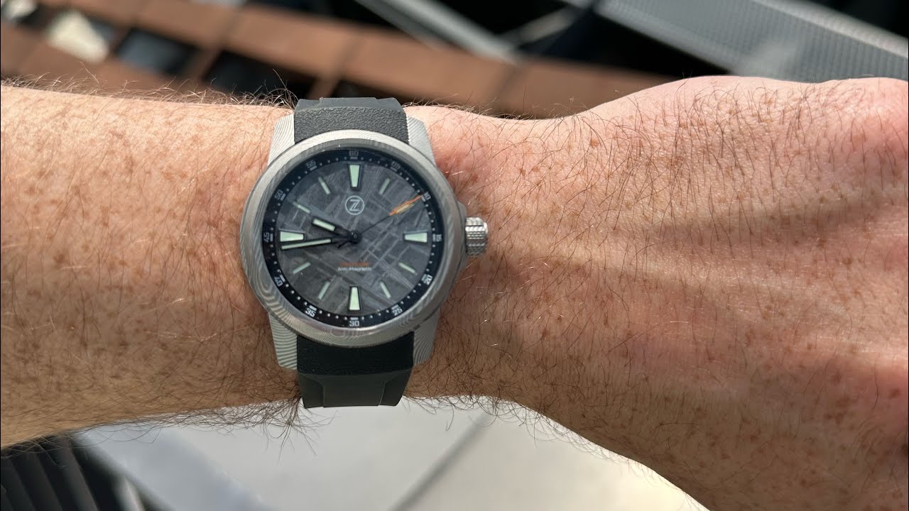 Zelos Aurora Field 38 mm Diver Fkm Rubber, Meteorite Dial